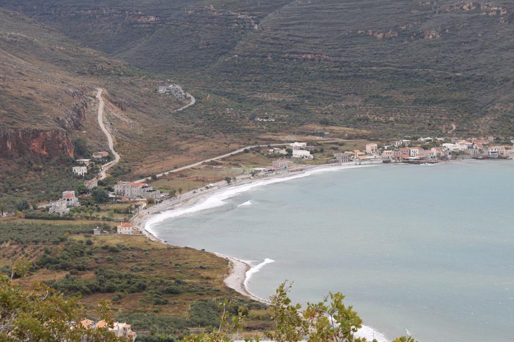 Vetilios Lithos Boutique Hotel Néon Oítilon Exteriör bild