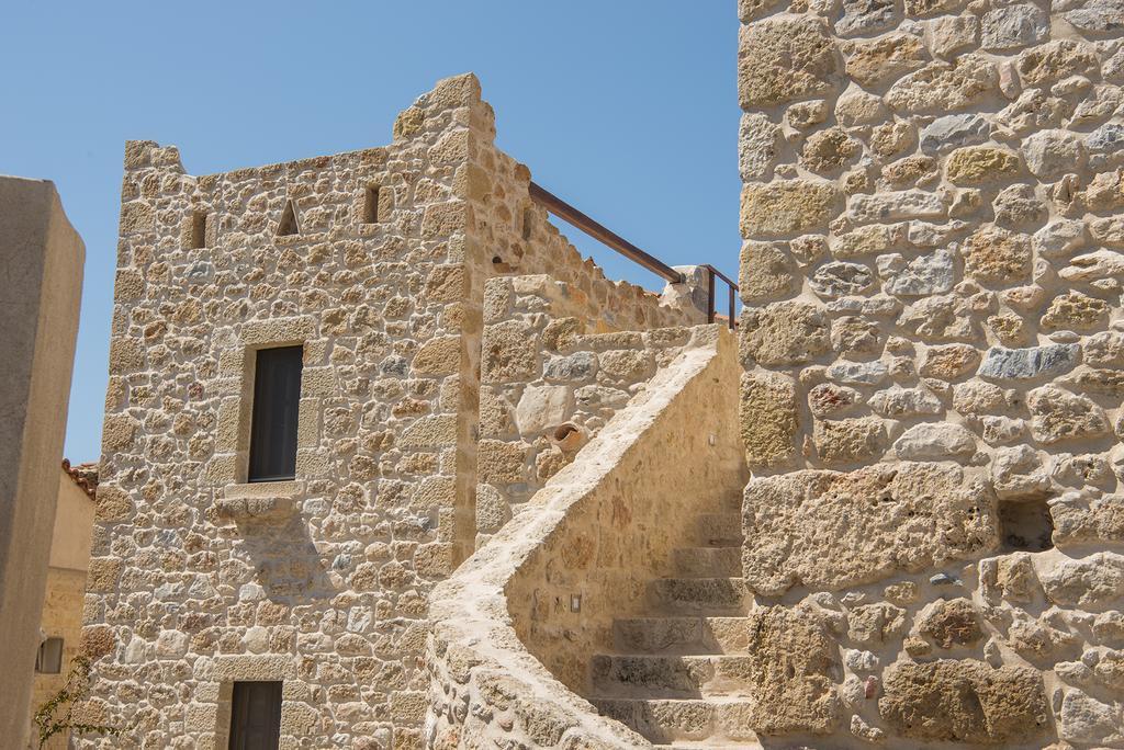 Vetilios Lithos Boutique Hotel Néon Oítilon Exteriör bild